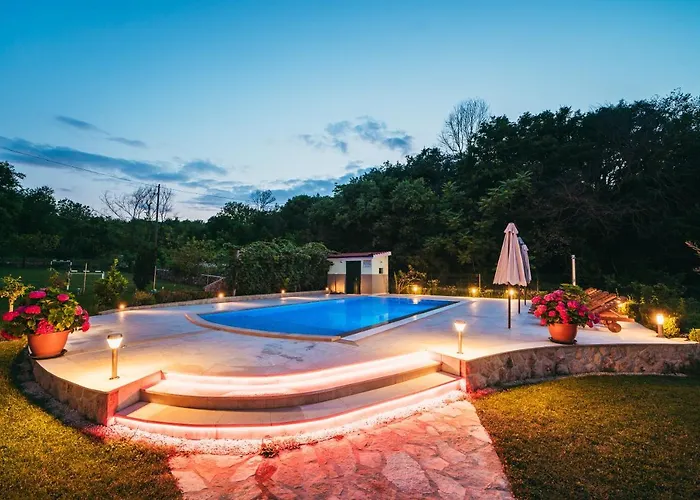 Estera Villa