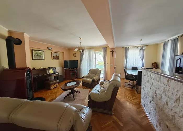 Estera Villa Grubine