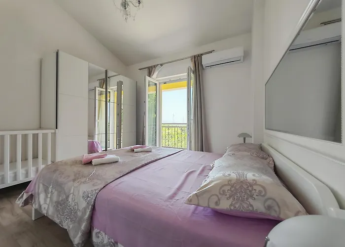 Estera Villa *