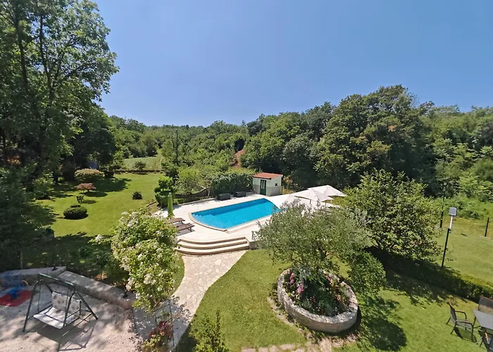 Estera Villa