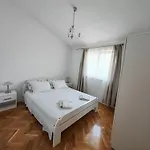 Villa Estera Grubine