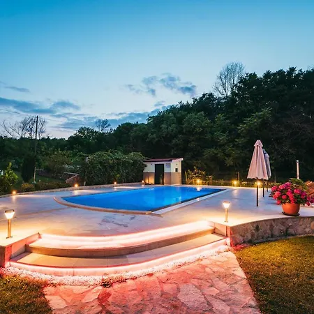 Estera Villa