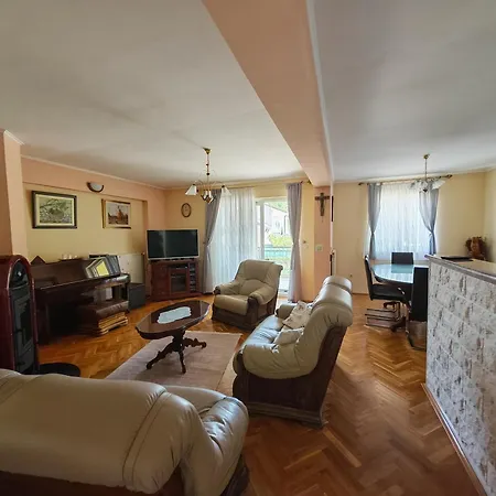 Estera Villa Grubine