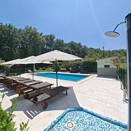 Estera Villa Grubine