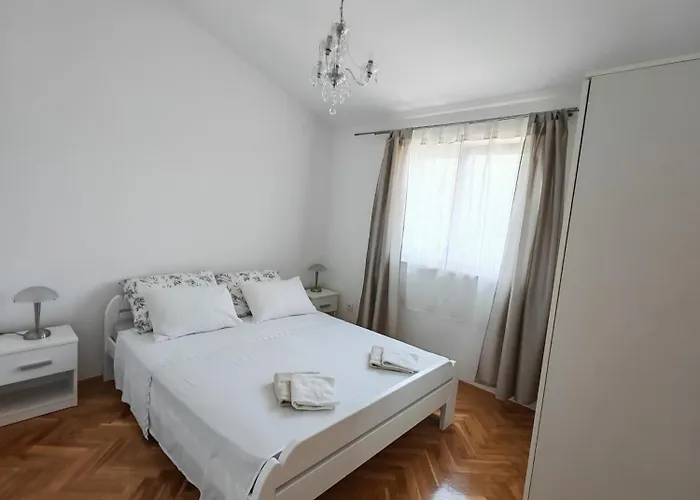 Villa Estera Grubine