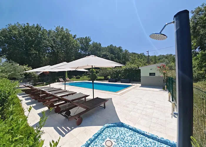 Estera Villa Grubine